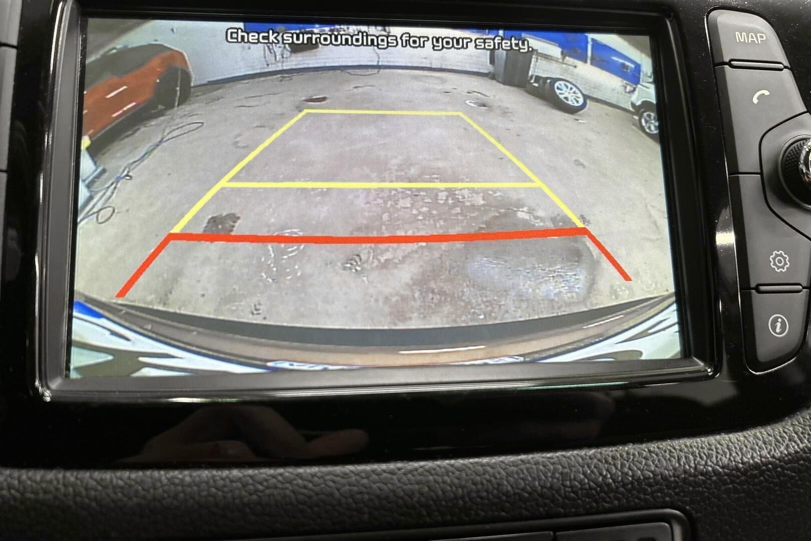 Kia cee'd iso kuva 17