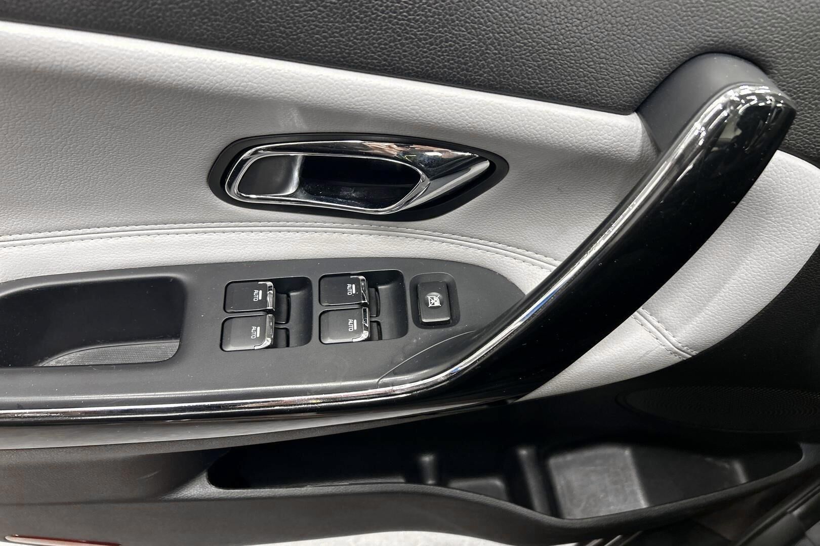 Kia cee'd iso kuva 21