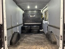 Ford Transit esikatselu 11