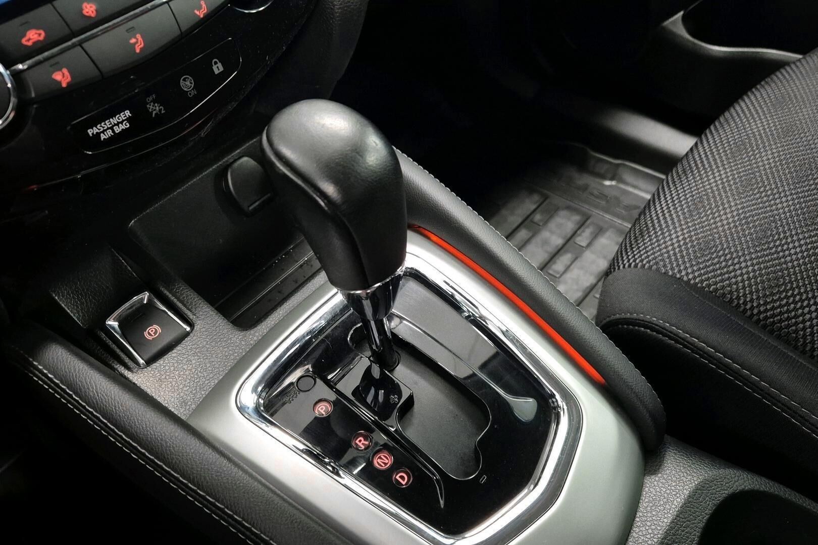 Nissan Qashqai iso kuva 18