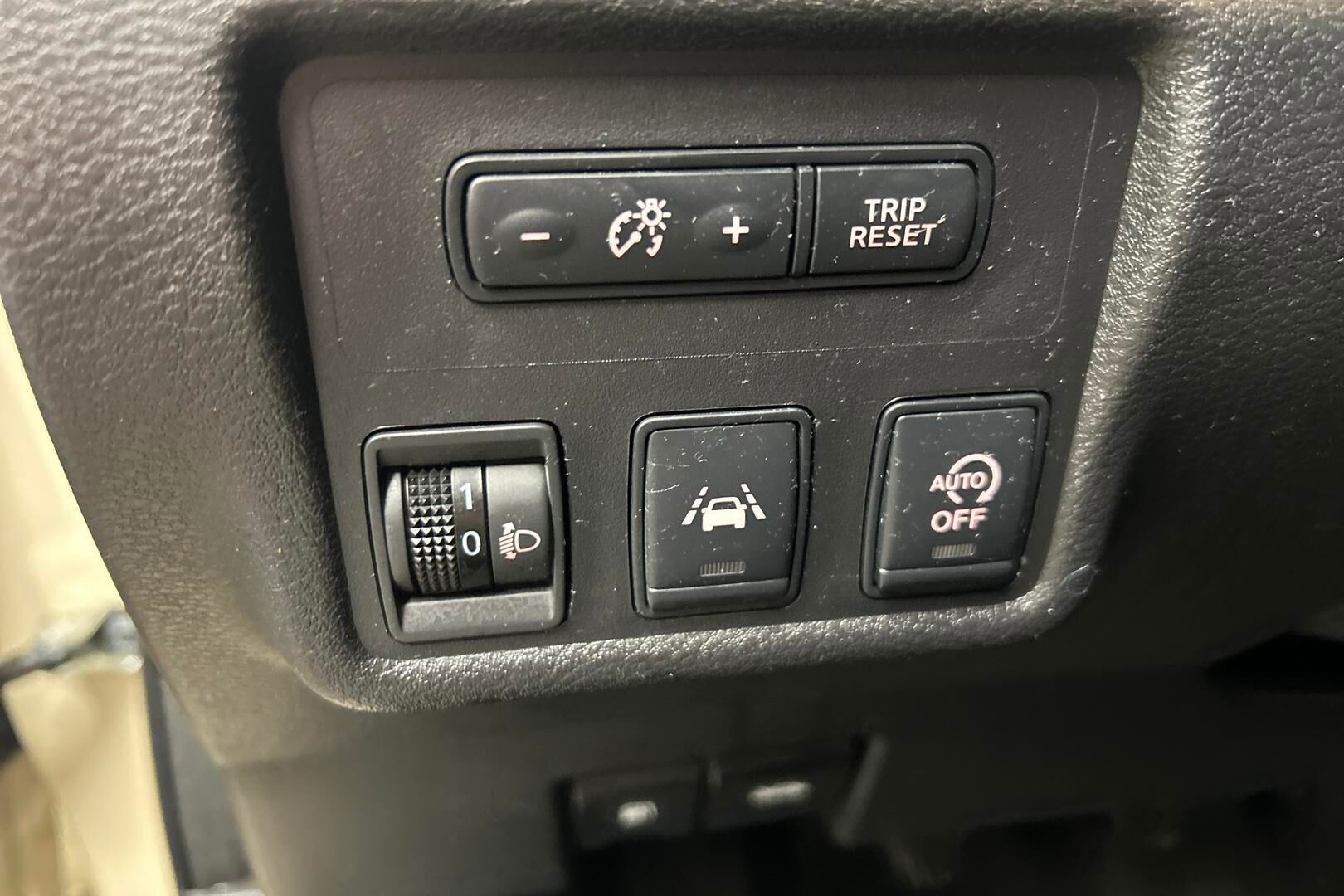 Nissan Micra iso kuva 15