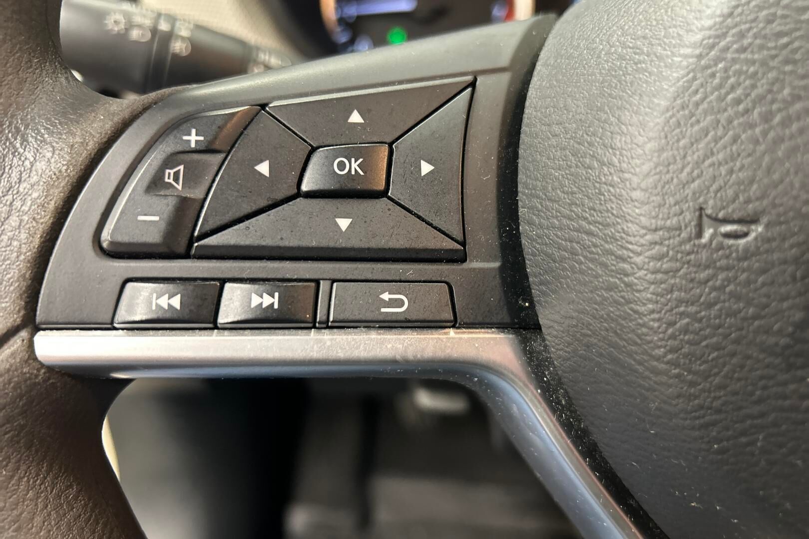 Nissan Micra iso kuva 16