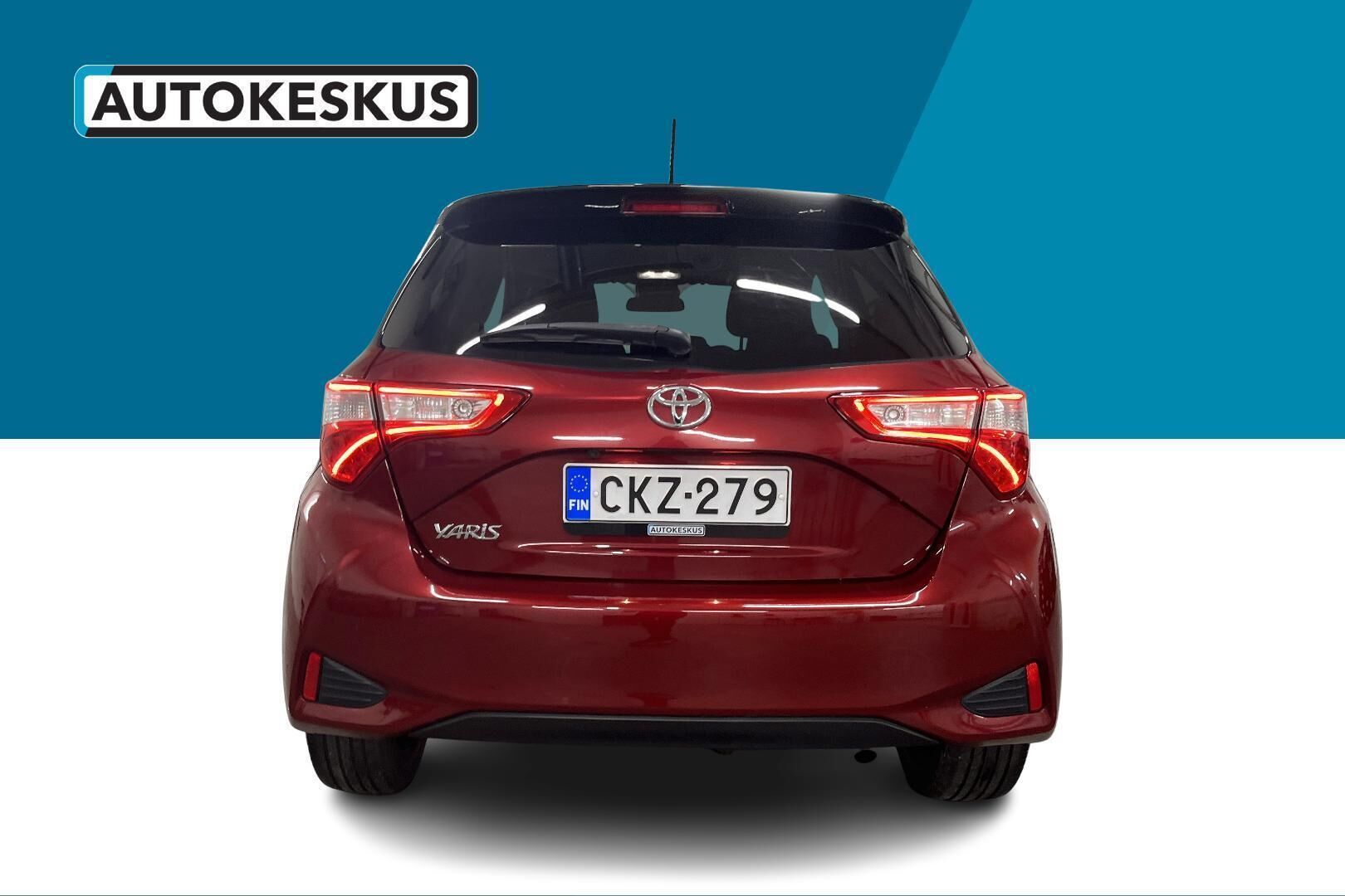 Toyota Yaris iso kuva 13