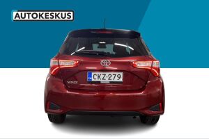 Toyota Yaris esikatselu 13