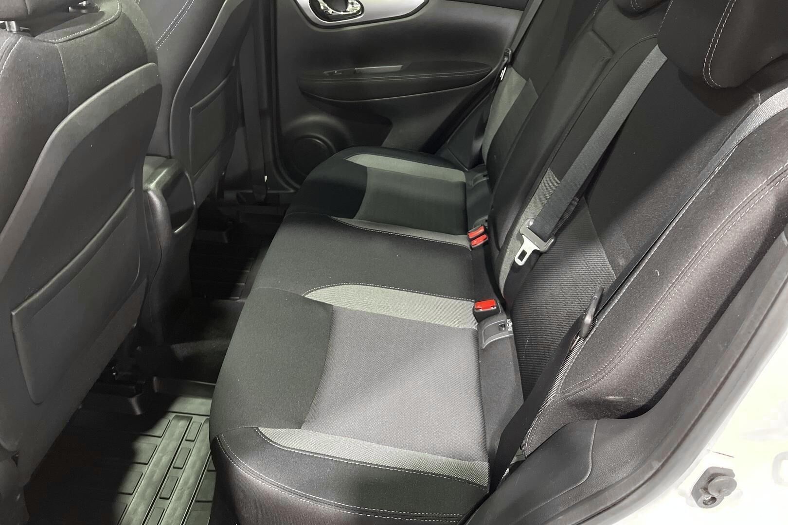 Nissan Qashqai iso kuva 10