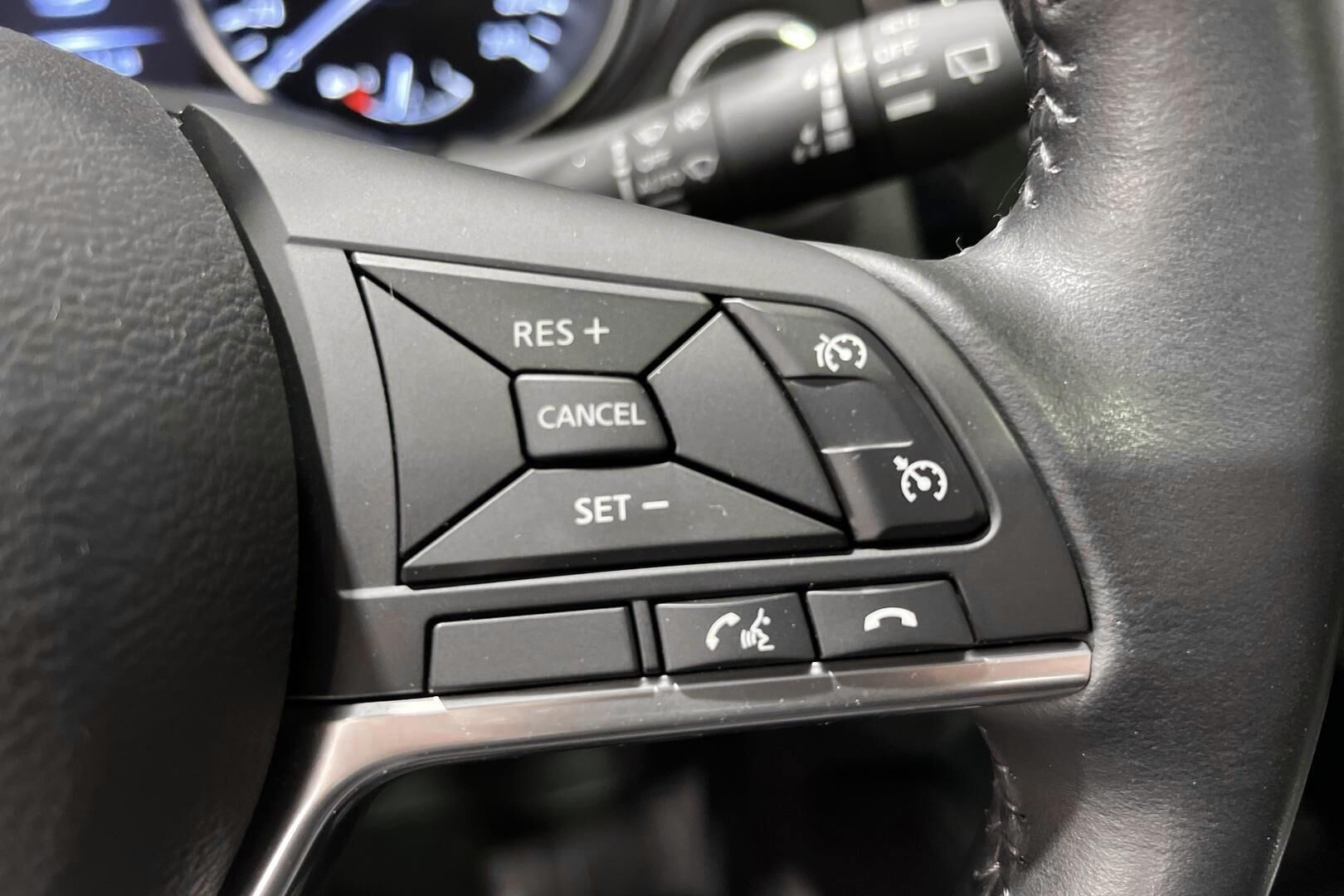 Nissan Qashqai iso kuva 16