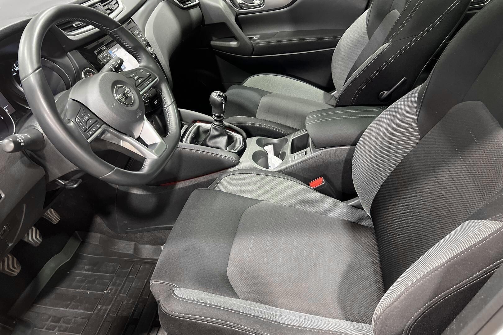 Nissan Qashqai iso kuva 9