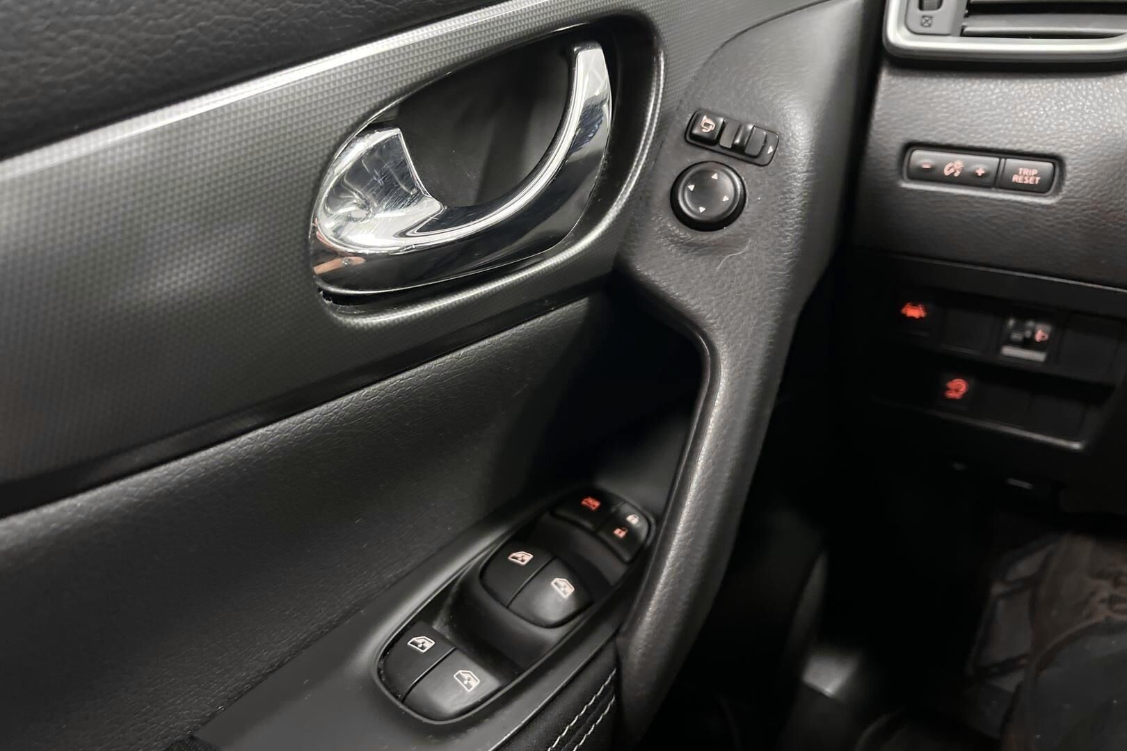 Nissan Qashqai iso kuva 20