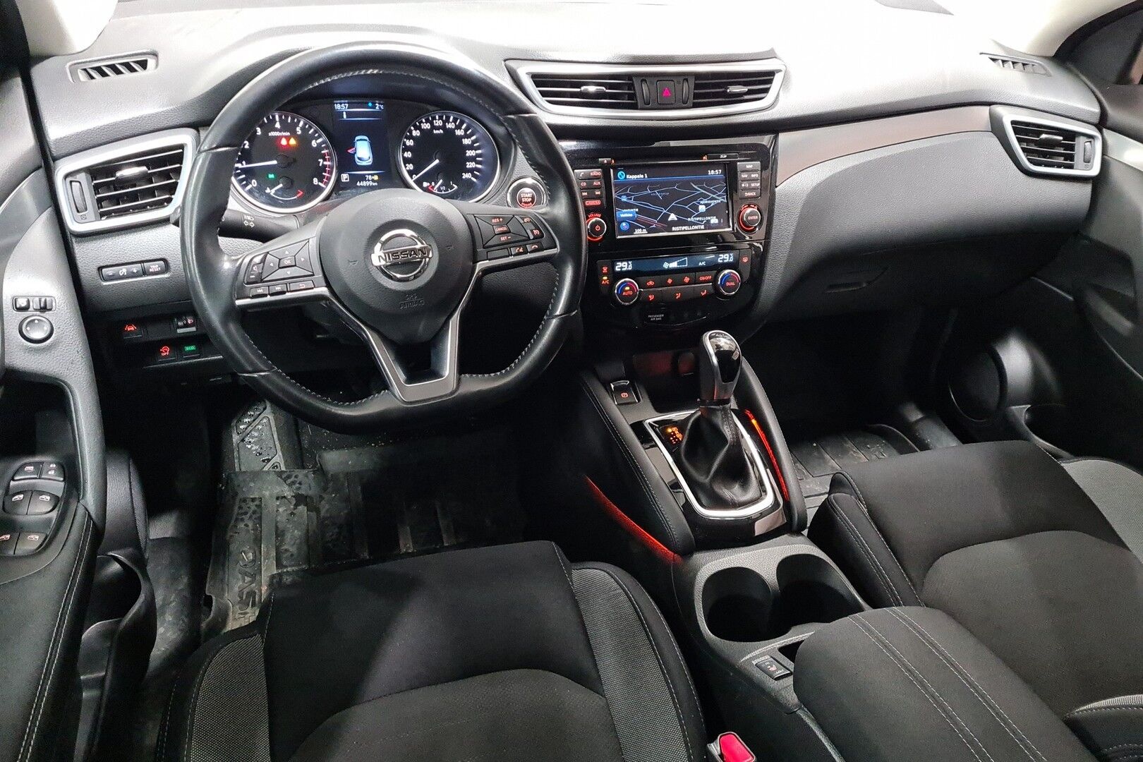 Nissan Qashqai iso kuva 2