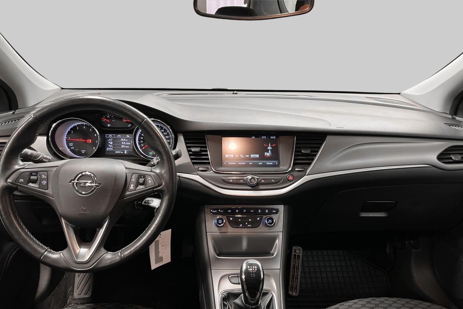 Opel Astra iso kuva 11