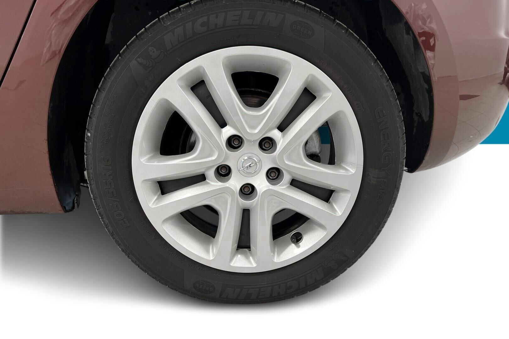 Opel Astra iso kuva 13