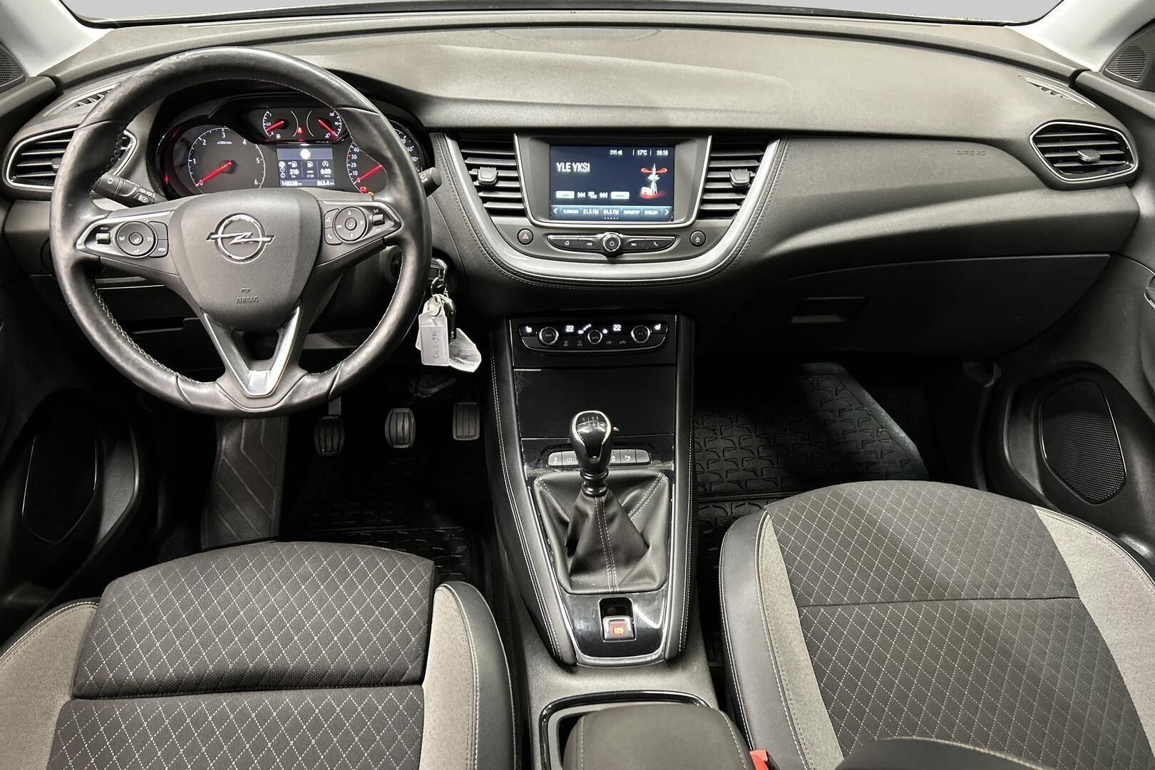 Opel Grandland X iso kuva 9