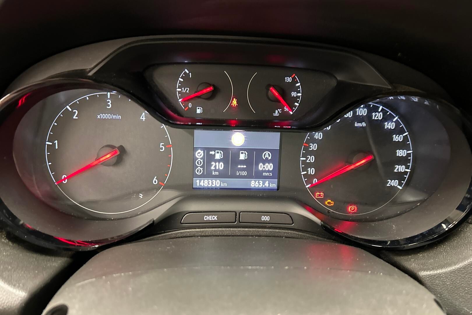 Opel Grandland X iso kuva 12