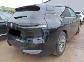BMW IX esikatselu 1