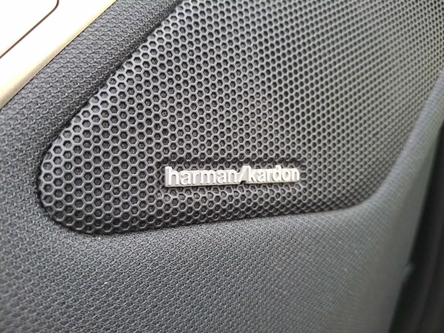 BMW IX iso kuva 5