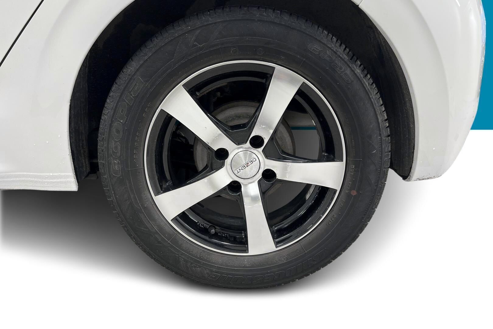 Peugeot 208 iso kuva 13