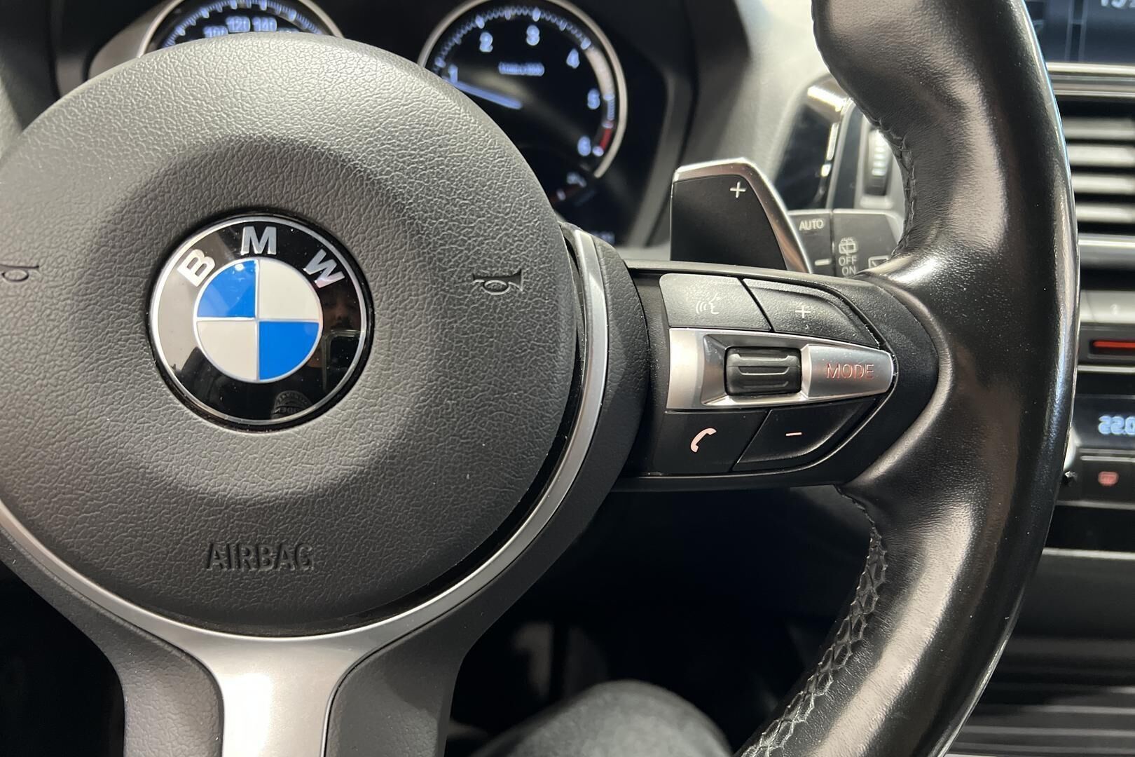 BMW 1-SARJA iso kuva 26