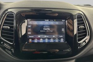 Jeep Compass esikatselu 16