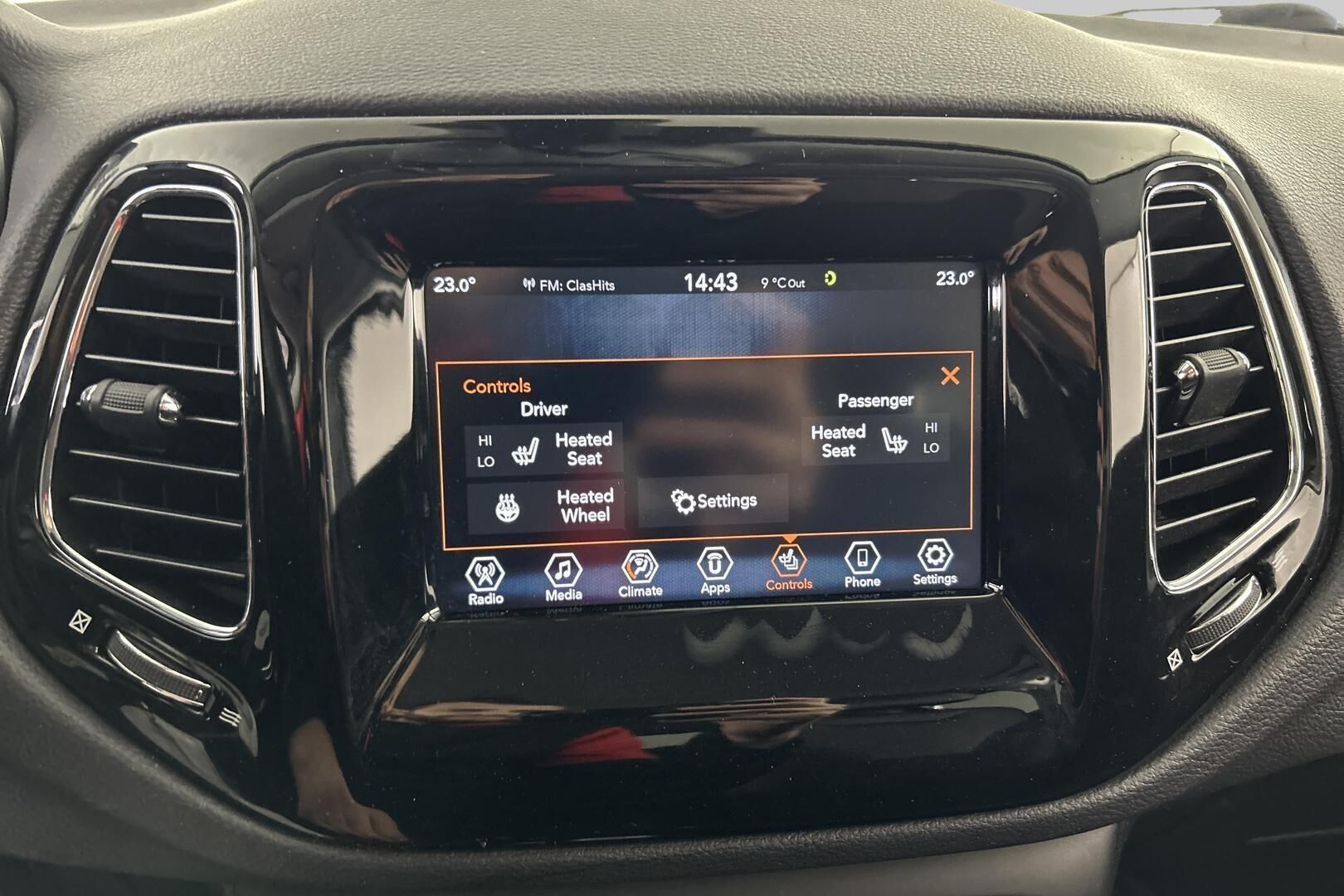 Jeep Compass iso kuva 18