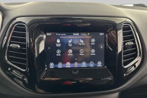 Jeep Compass esikatselu 19