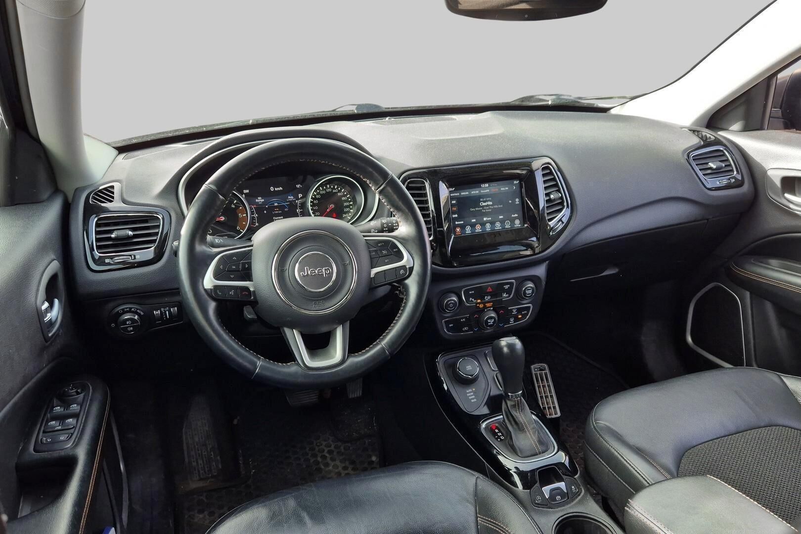 Jeep Compass iso kuva 2
