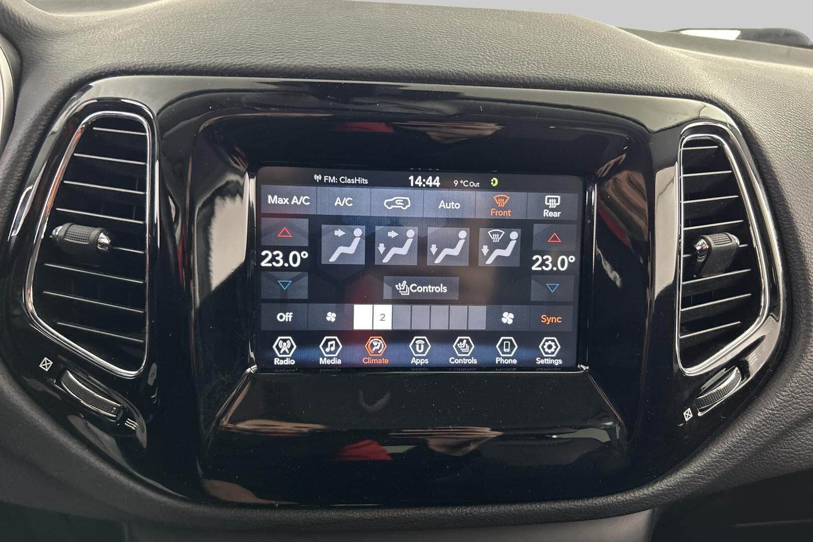 Jeep Compass iso kuva 21