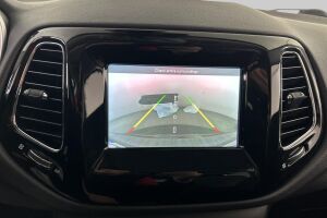 Jeep Compass esikatselu 22