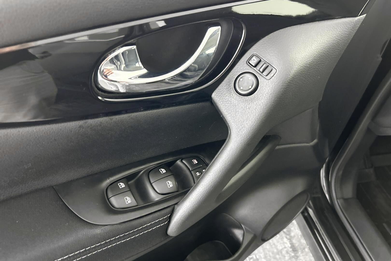 Nissan Qashqai iso kuva 20