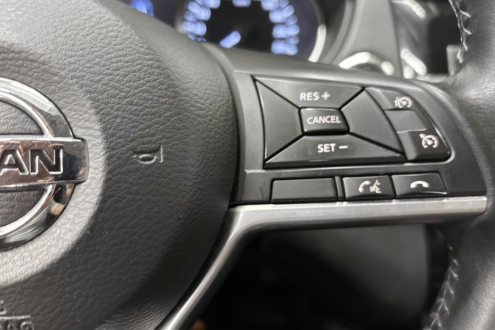Nissan Qashqai iso kuva 16