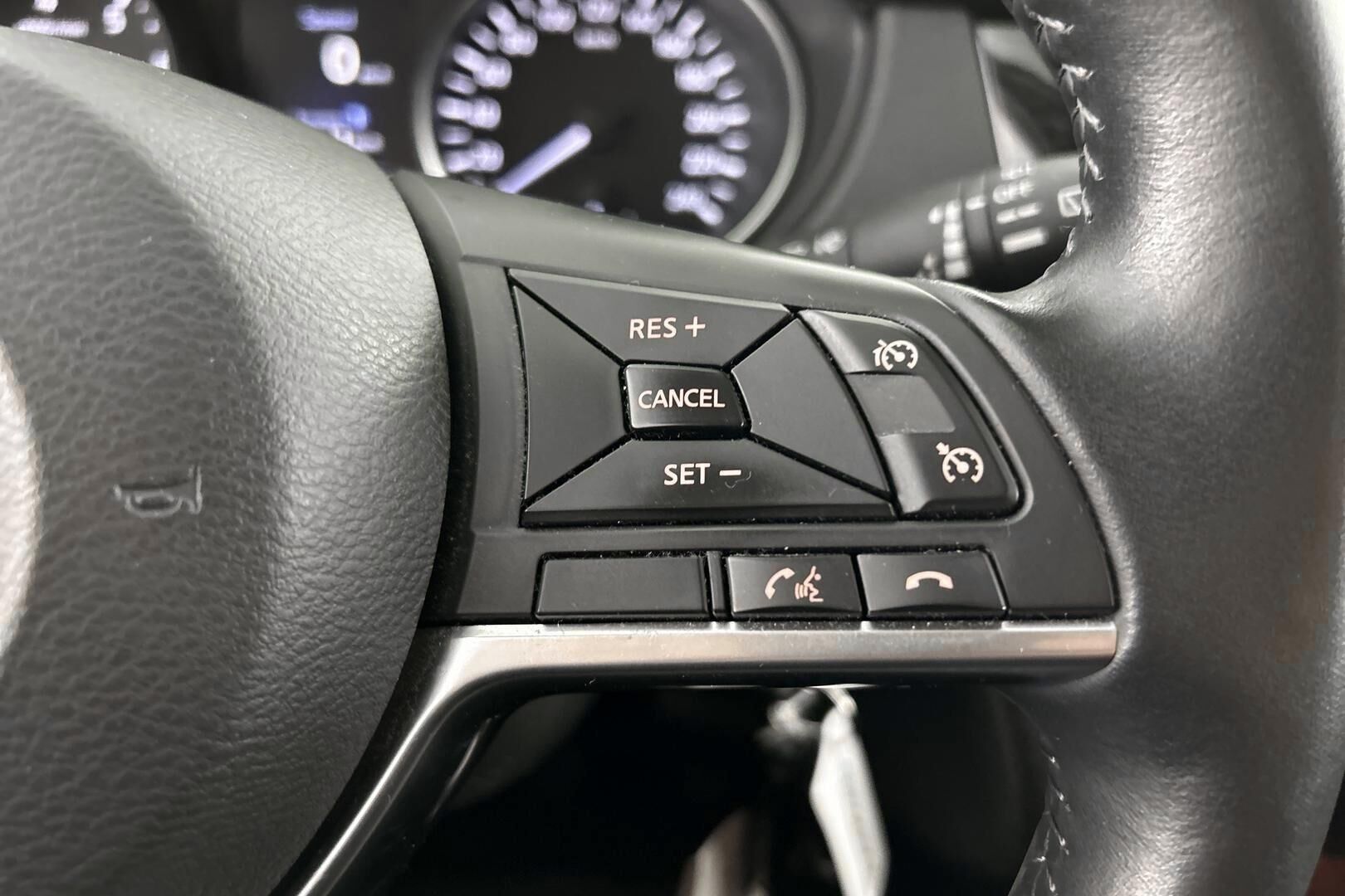 Nissan Qashqai iso kuva 22