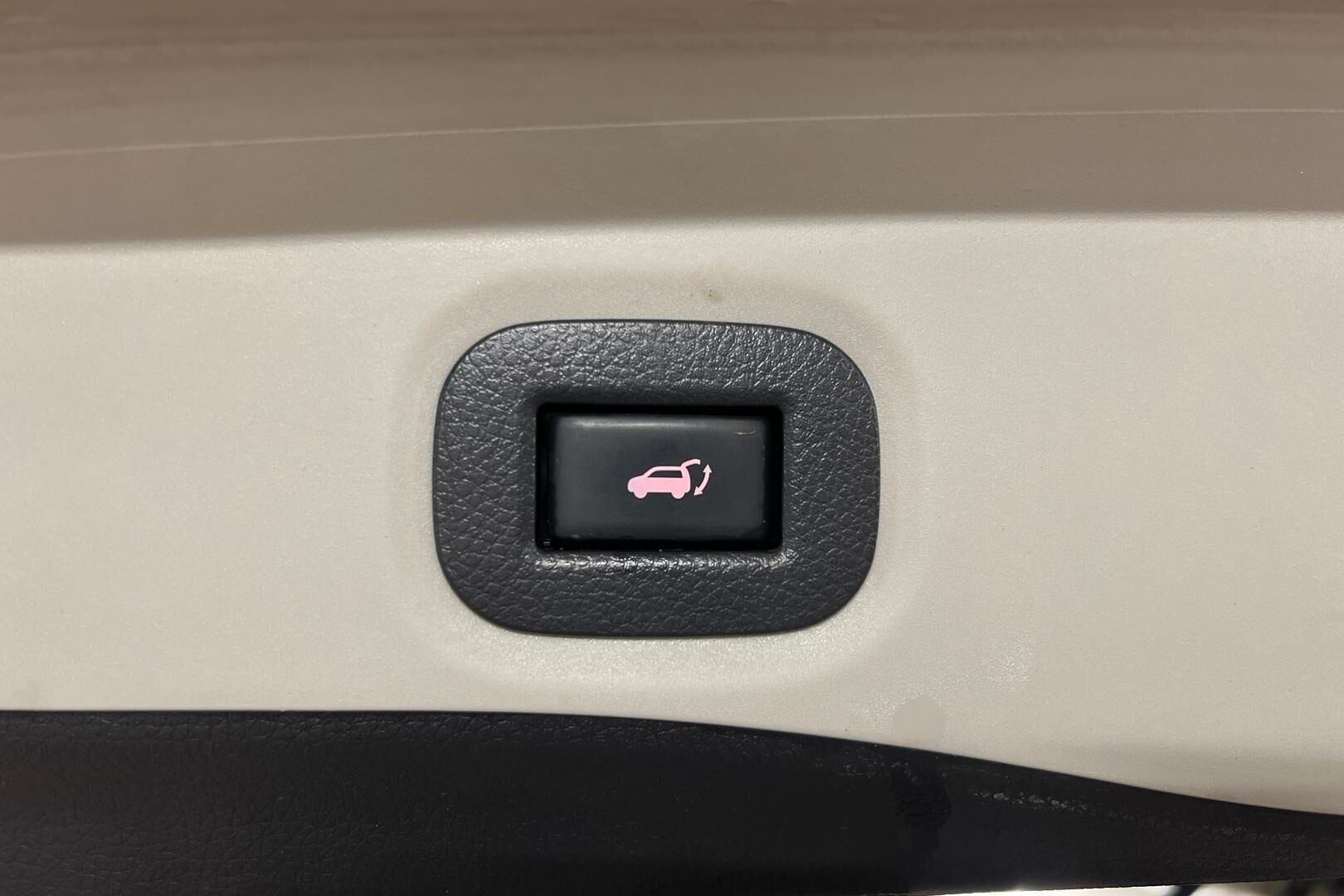Nissan X-Trail iso kuva 11
