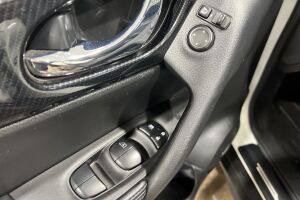 Nissan X-Trail esikatselu 12