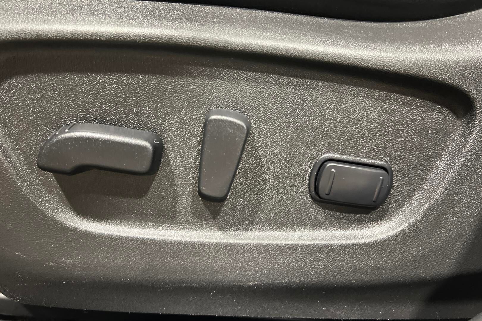 Nissan X-Trail iso kuva 13