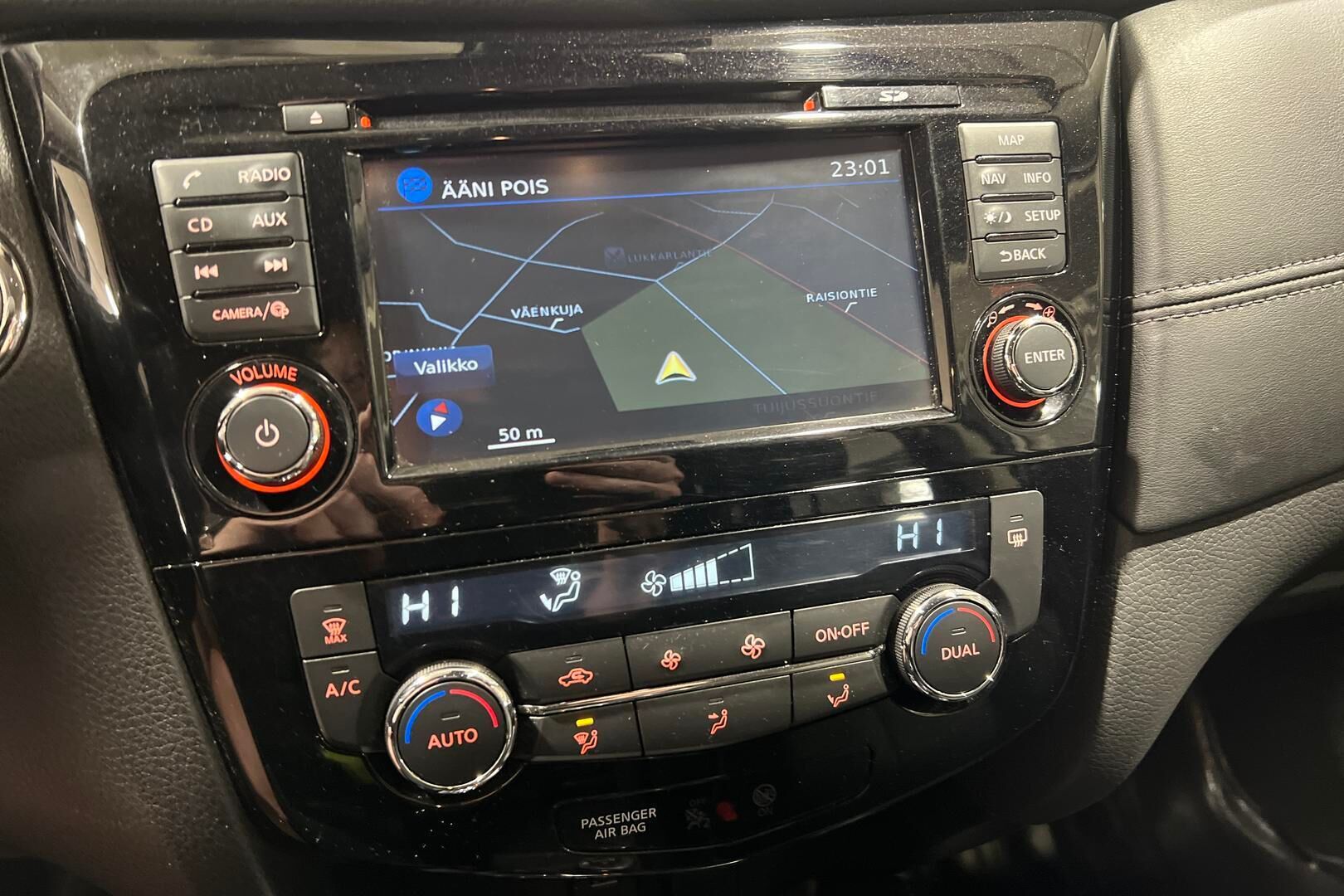 Nissan X-Trail iso kuva 26