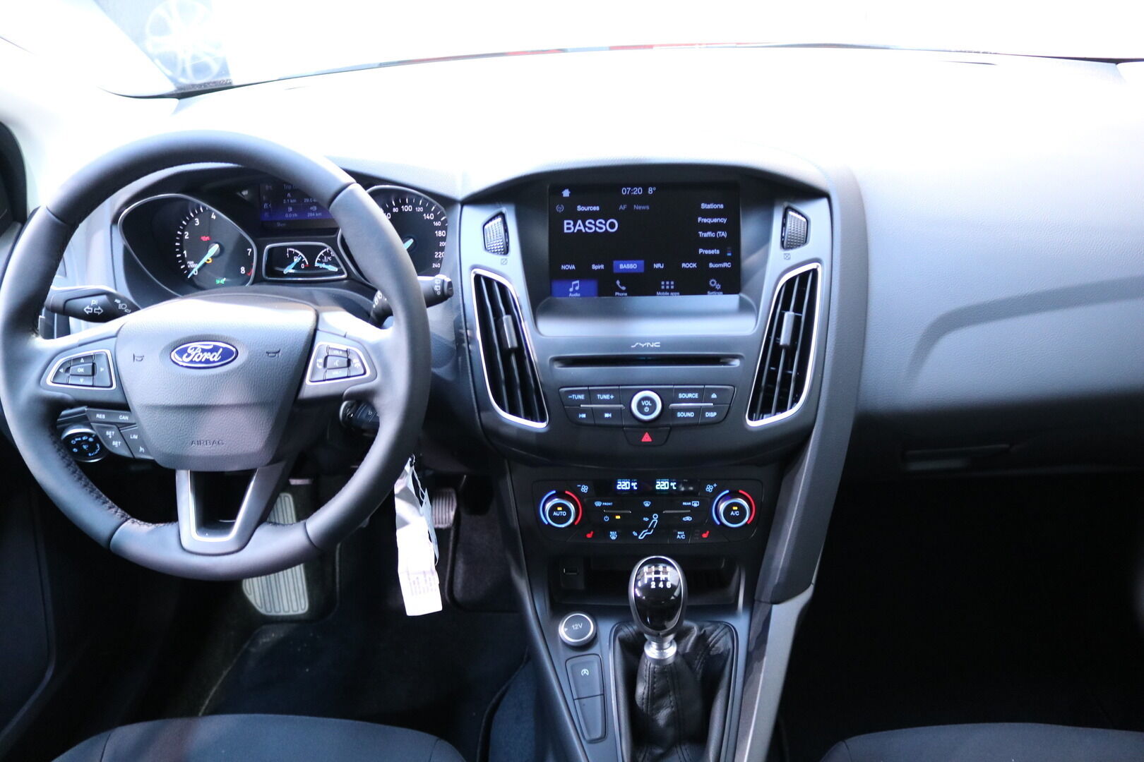 Ford Focus iso kuva 2