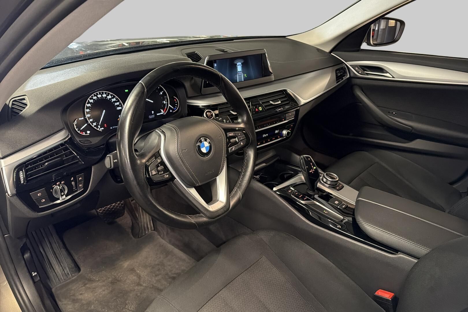 BMW 5-sarja iso kuva 6