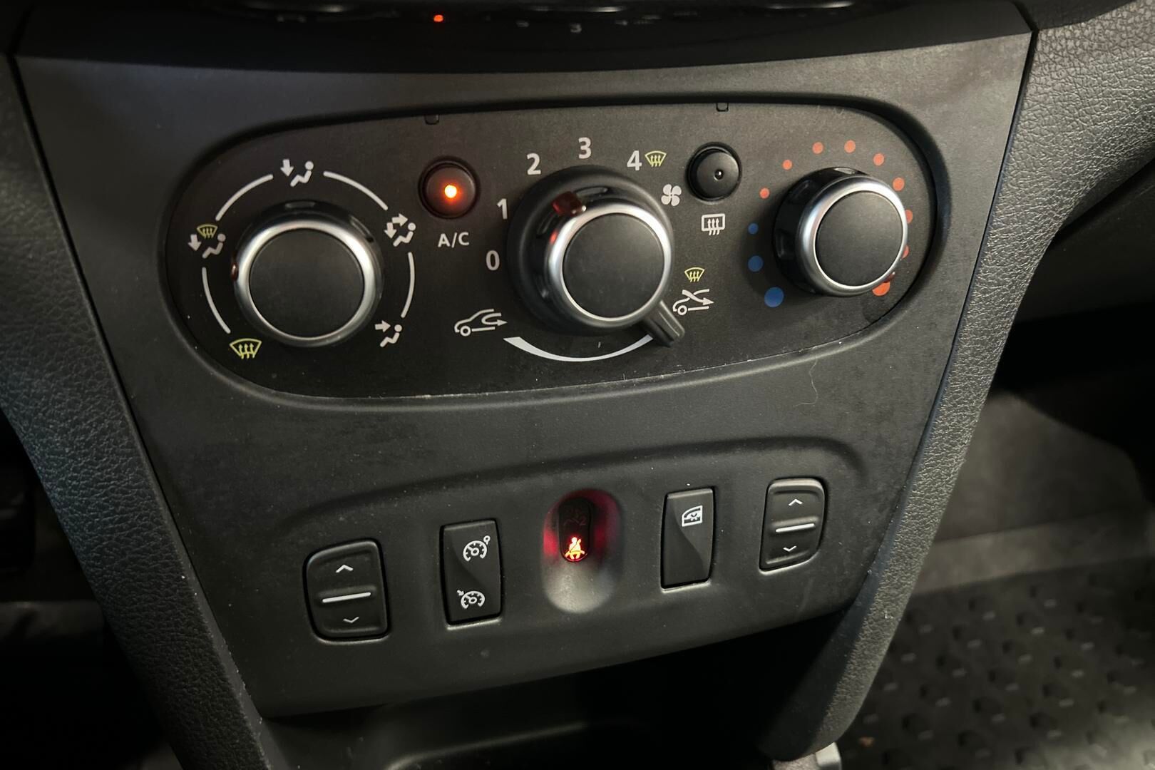 Dacia Logan MCV iso kuva 19