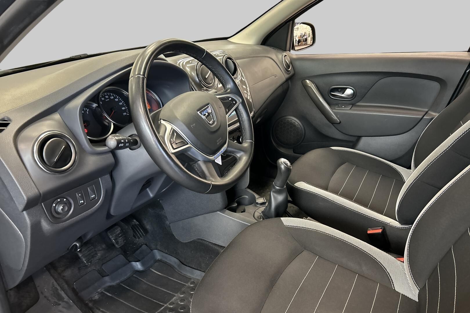 Dacia Logan MCV iso kuva 9