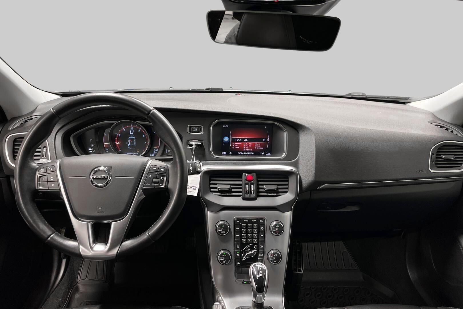 Volvo V40 iso kuva 10
