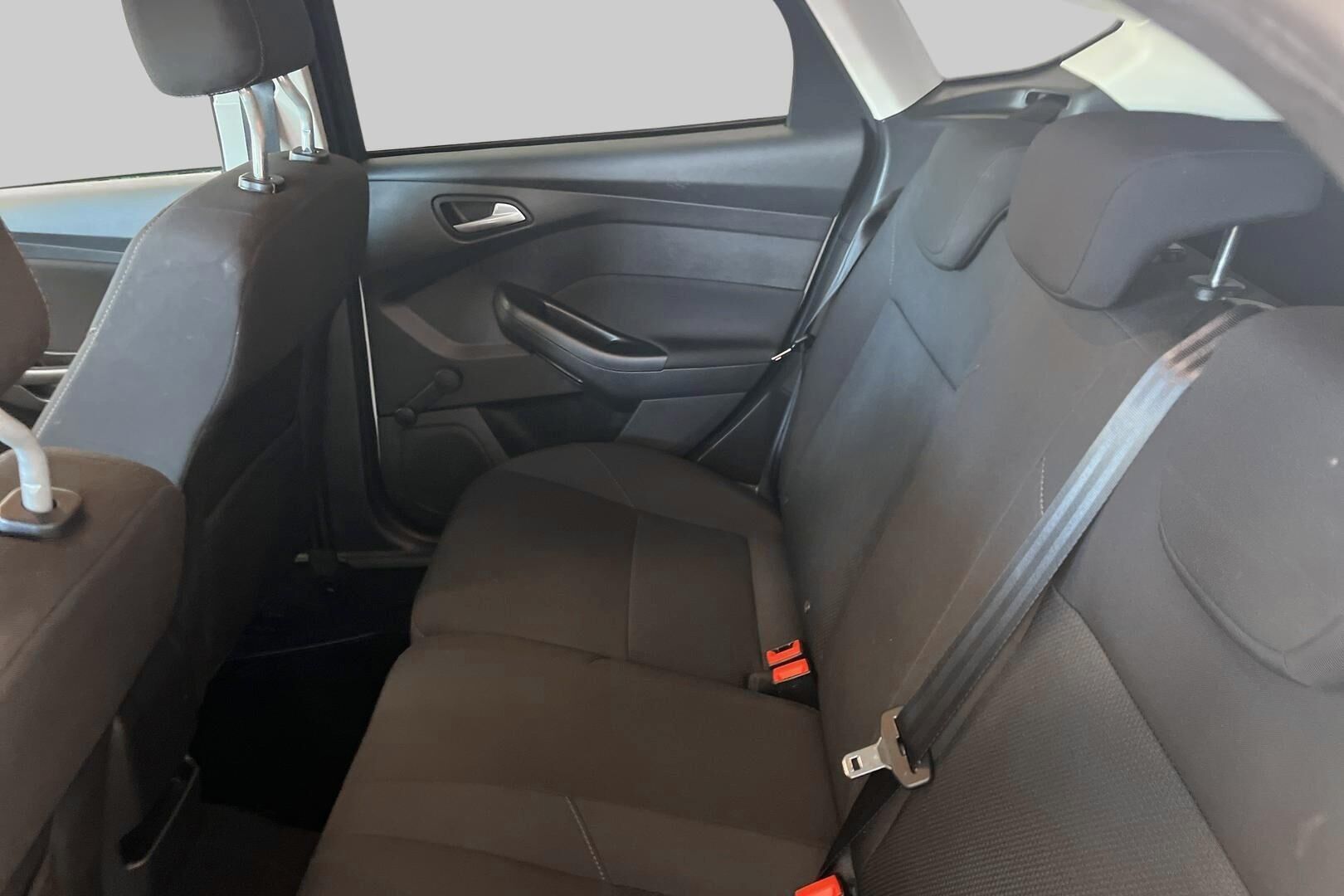 Ford Focus iso kuva 10