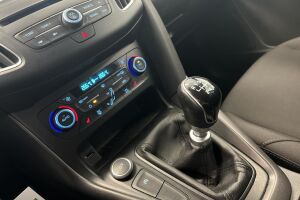 Ford Focus esikatselu 16