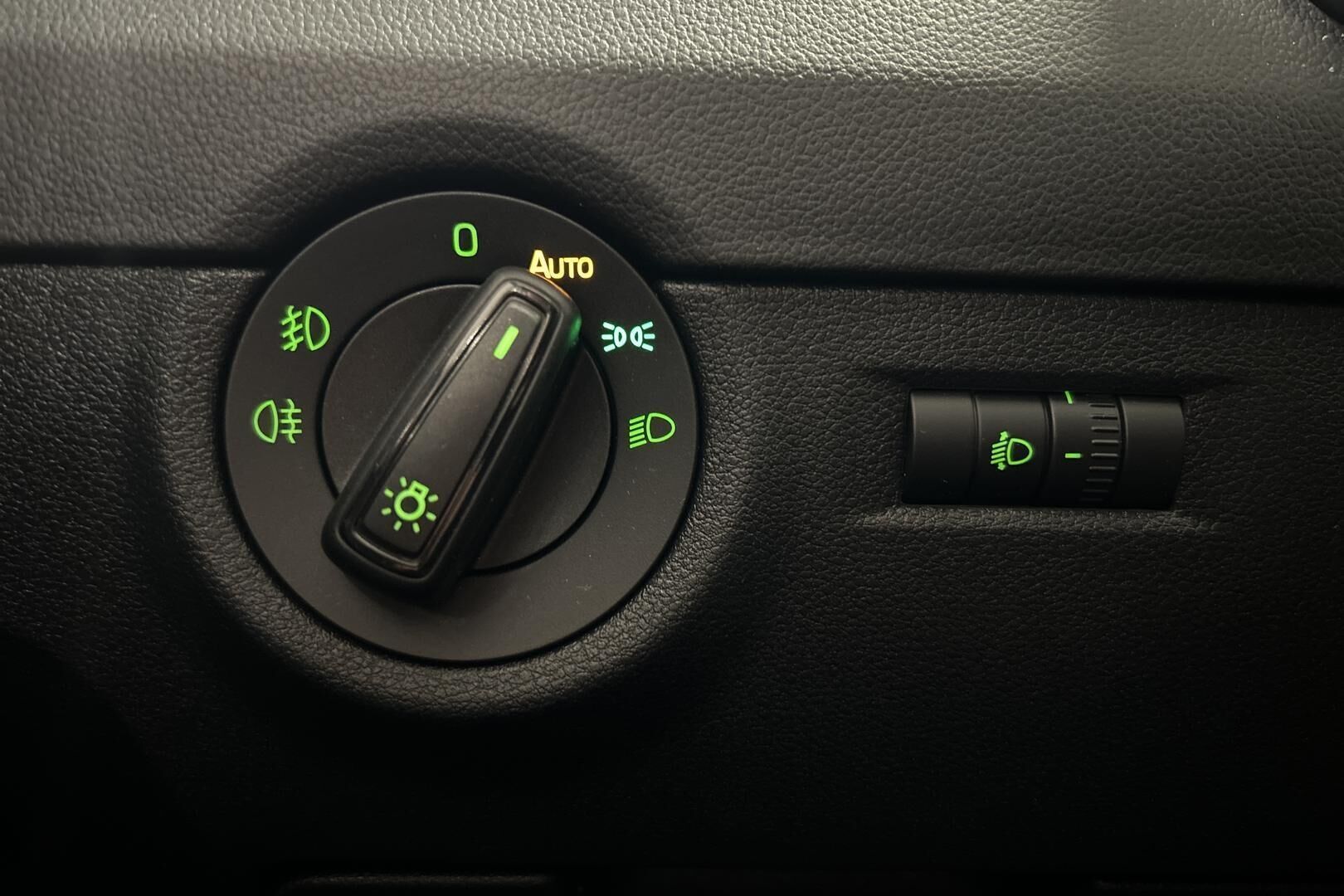 Skoda Octavia iso kuva 20