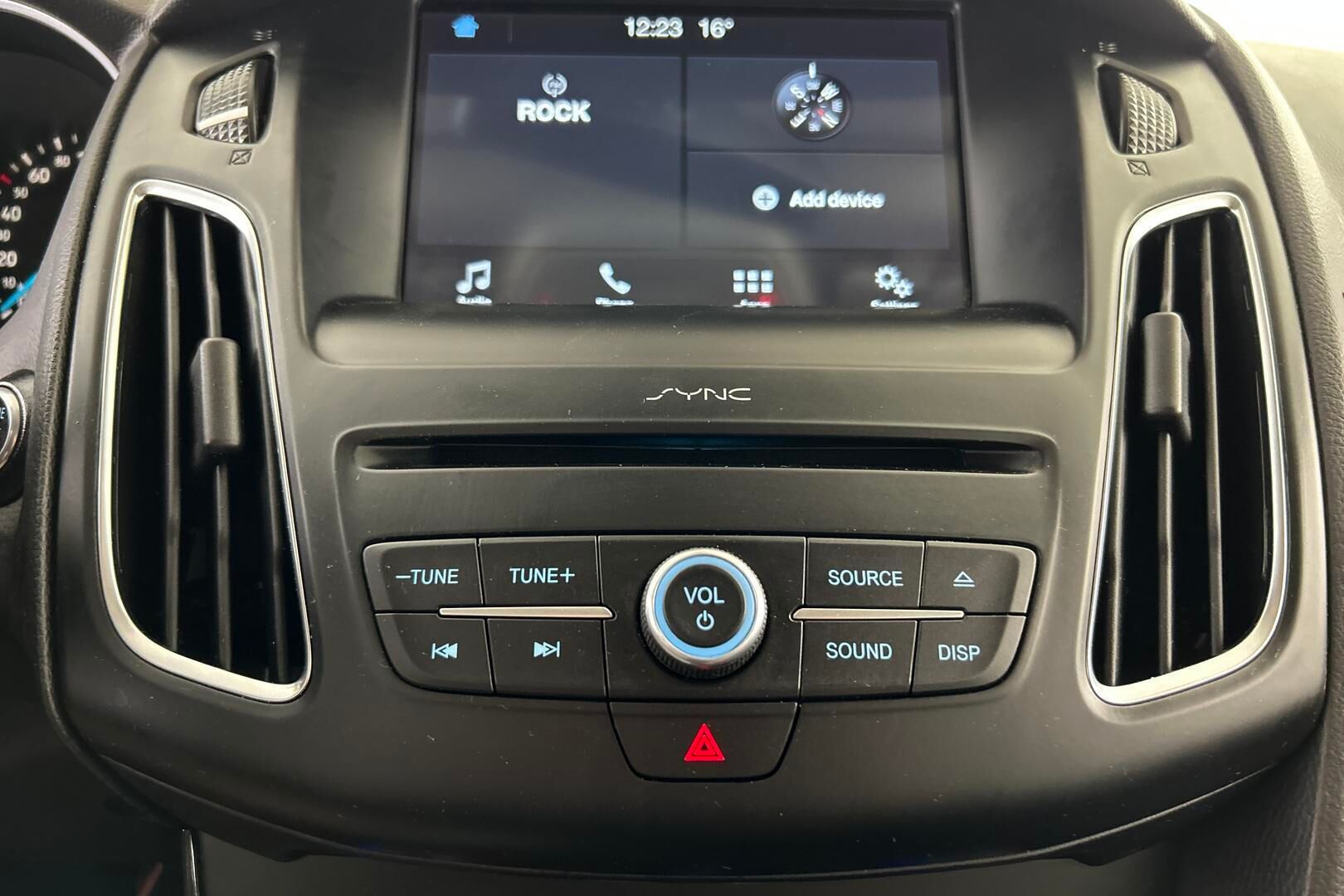 Ford Focus iso kuva 24