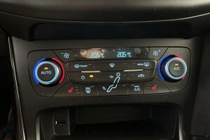 Ford Focus esikatselu 25