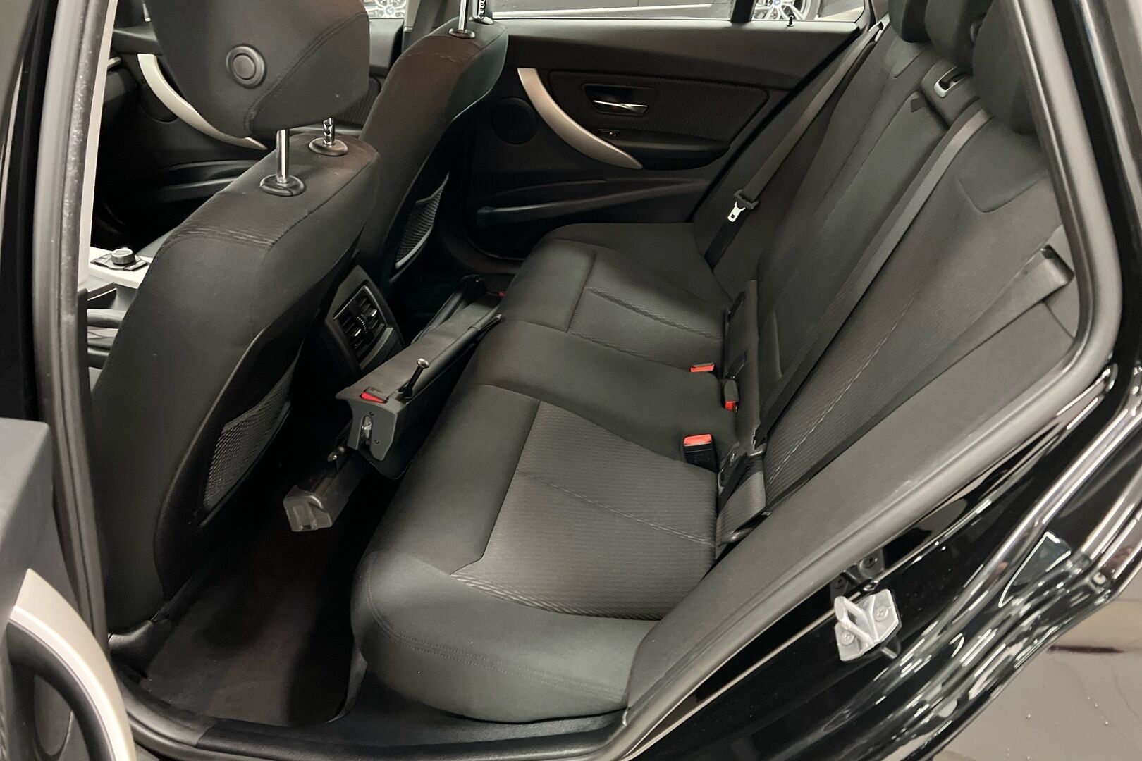 BMW 3-sarja iso kuva 8