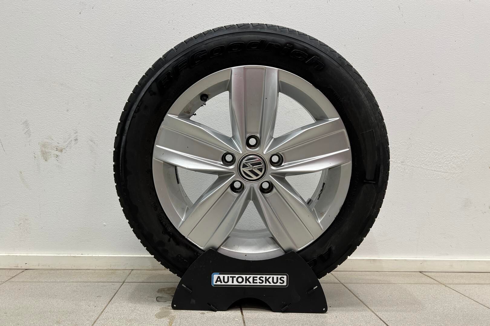 Volkswagen Caddy Maxi iso kuva 22