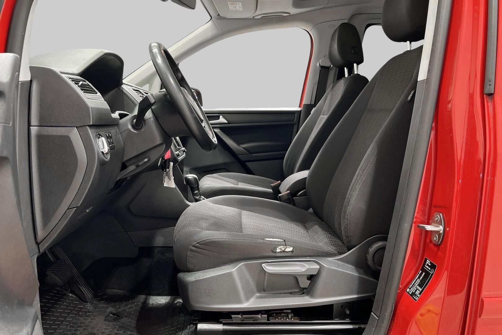 Volkswagen Caddy Maxi iso kuva 8