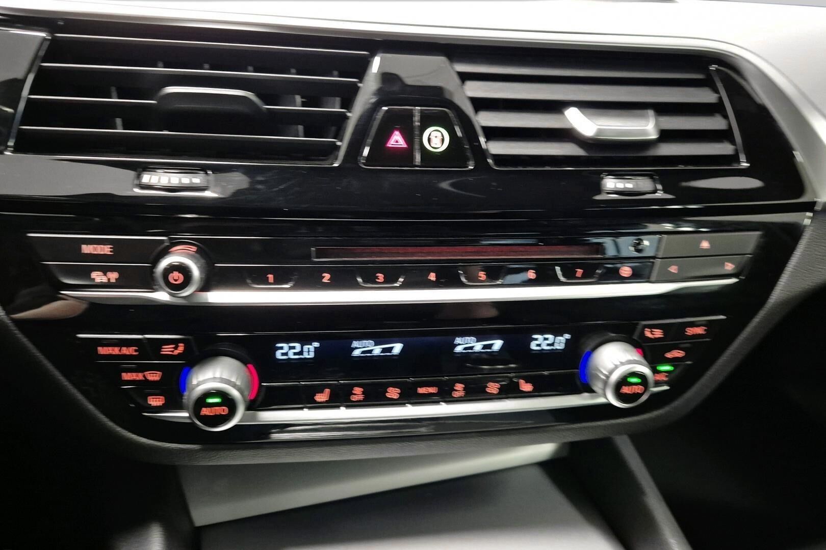 BMW 5-sarja iso kuva 16