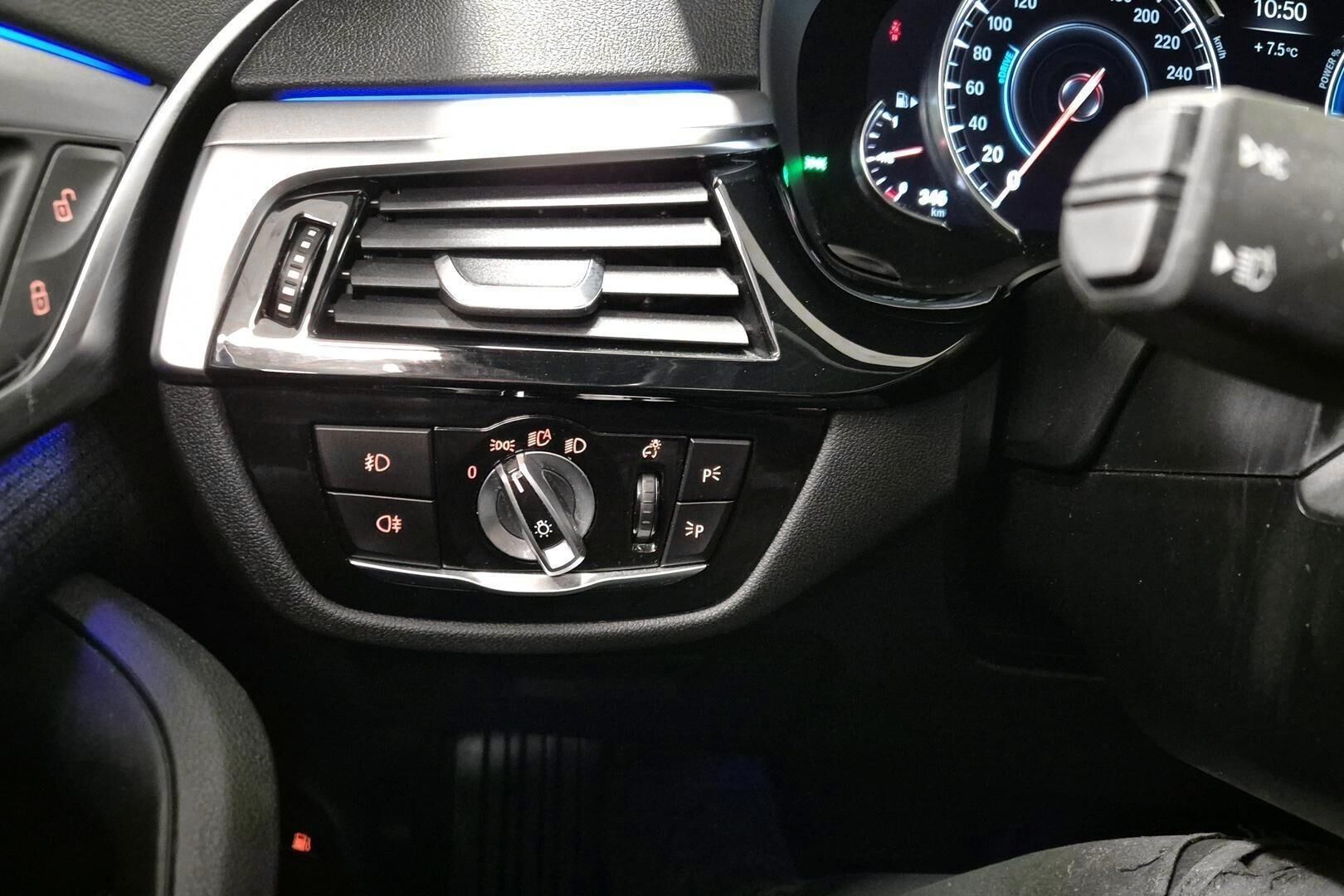 BMW 5-sarja iso kuva 25