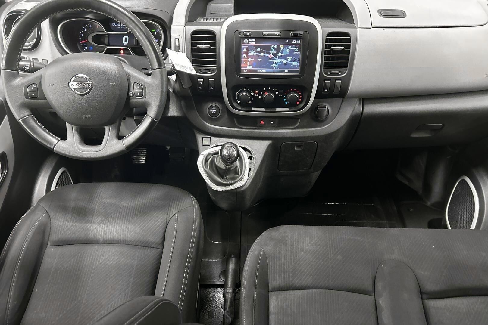 Nissan NV300 iso kuva 11